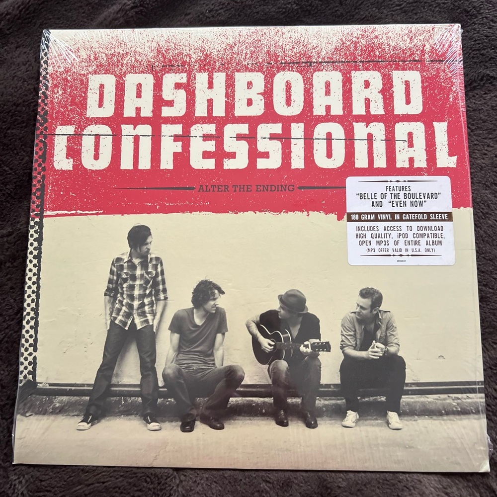 DASHBOARD CONFESSIONAL
Alter The Ending 180G Vinyl LP
Gatefold Sleeve W/ MP3
